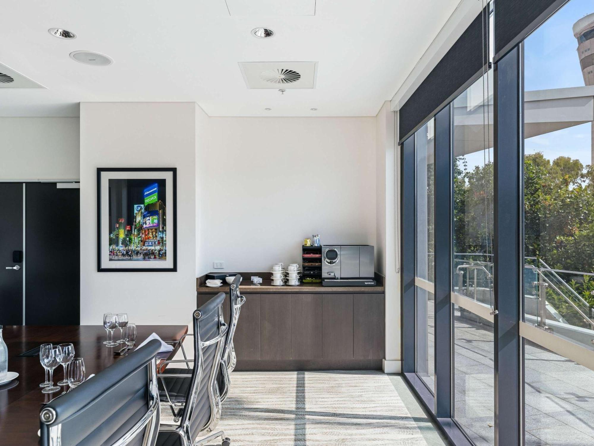 Pullman Brisbane Airport Ξενοδοχείο Εξωτερικό φωτογραφία The 10th floor boardroom at the new building